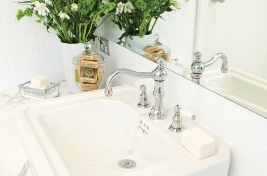 SOUTH YARRA APARTMENT - BATHROOM